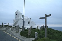 Huer's hut at Newquay Coast Path sign above Pigeon Cove - geograph.org.uk - 170232.jpg