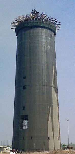 File:Concrete chimney construction 3.jpg - Wikimedia Commons