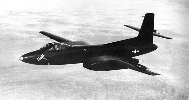 飛行するXF-87-CU 41-59600号機(1948年撮影)