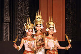 アプサラスの踊り子（カンボジア王立舞踏団）