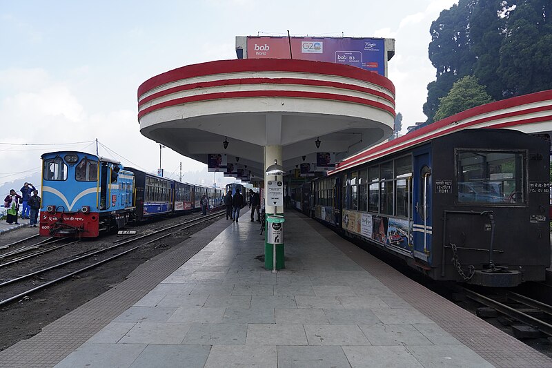 File:Darjeeling railway station of Darjeeling Himalayan Railway 06.jpg