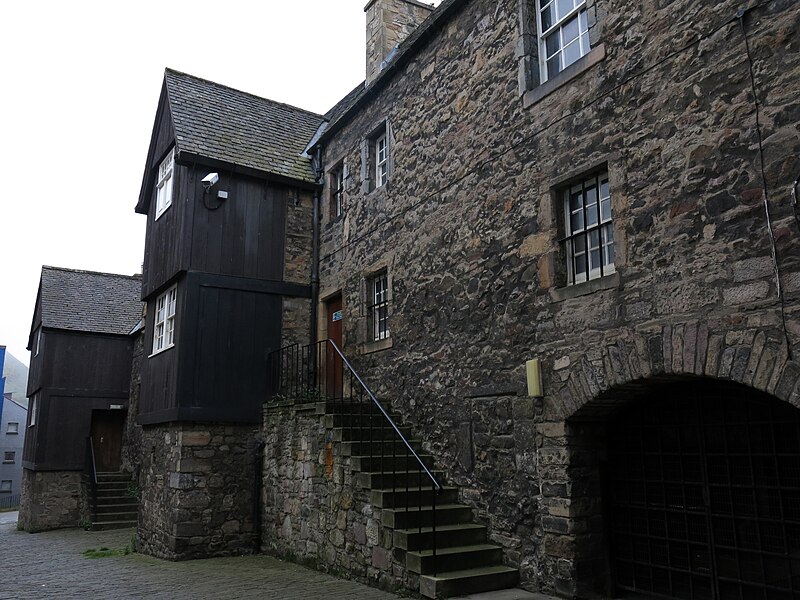 File:Edinburgh - Edinburgh, 146 Canongate, Bakehouse Close - 20140427122214.jpg