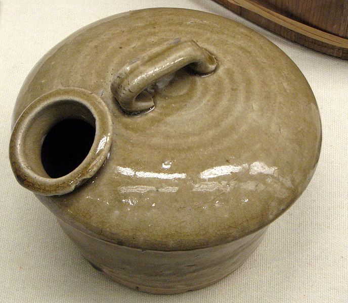 File:Edo period chamber pot 1.jpg
