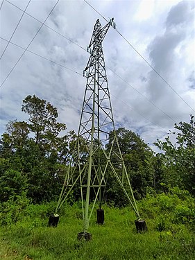 Pylône electrique trois triangle