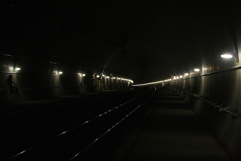 File:Euerwagntunnel innen.jpg