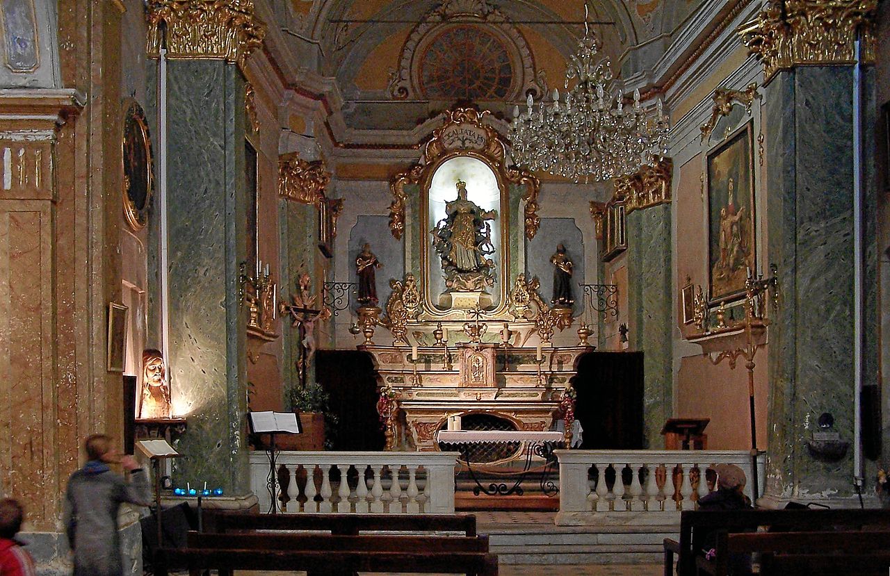 Bon Samedi .. 15 Aout  Assomption  1280px-Eze_Inside_Church