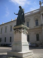 Statue de Joseph-Dominique d'Inguimbert