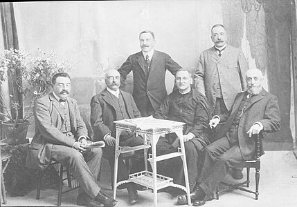 Ezkerretik eskuinera: Karmelo Etxegarai, Arturo Kanpion, Julio Urkixo, Txomin Agirre, Serapio Muxika eta Juan Carlos Guerra.