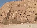 Fațada Templului lui Ramses al II-lea⁠(fr) de la Abu Simbel⁠(en)
