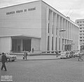 Fachada da Biblioteca Pública do Paraná, Curitiba, 1955.jpg