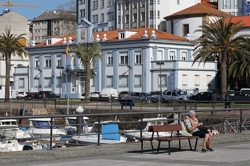 File:Ferrol. Edificio da autoridade portuaria- F-1.jpg