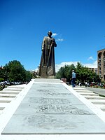Գարեգին Նժդեհի հուշարձան Երևանում