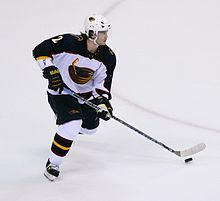 Exelby with the Atlanta Thrashers in 2007 Garnet Exelby 2007.jpg