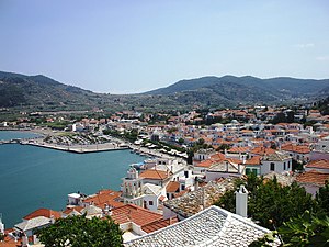 Grad Skopelos sa brda - Skopelos town from hill.JPG