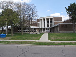 <span class="mw-page-title-main">Grand River Collegiate Institute</span> High school in Kitchener, Ontario, Canada