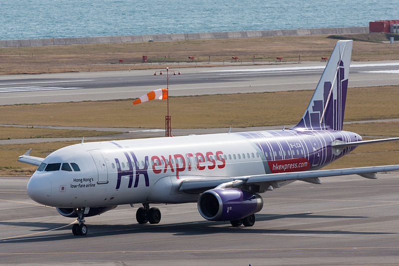 File:HK Express ,UO687 ,Airbus A320-232 ,B-LCA ,Departed to Hong Kong ,Kansai Airport (16622890330).jpg