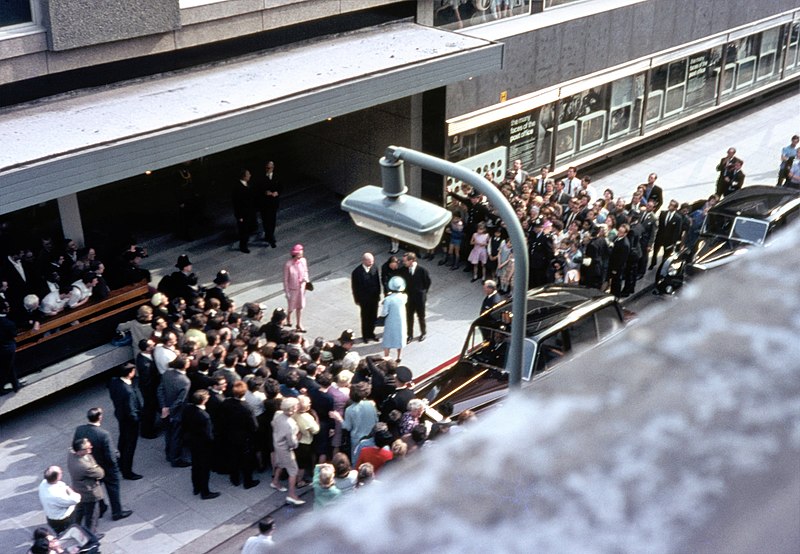 File:HM the Queen visiting the Post Office Tower on 17 May 1966.jpg