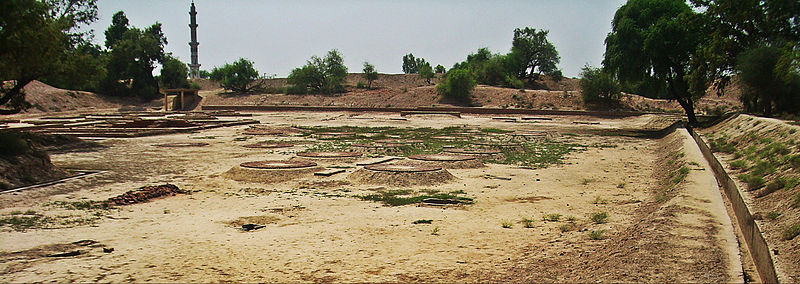 File:Harappa Ruins - V - Workshop.jpg