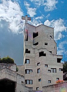 Église catholique Saint-Nicolas.