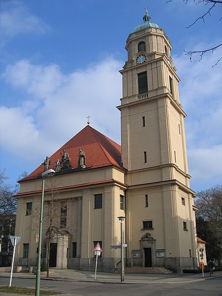 File:Hoffnungskirche-pankow.jpg