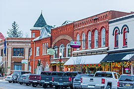 Le centre-ville commerçant.