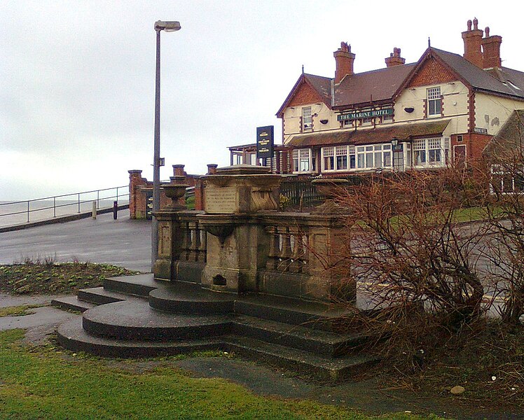 File:Hornsea Sea Wall and Promenade - geograph.org.uk - 1779332.jpg