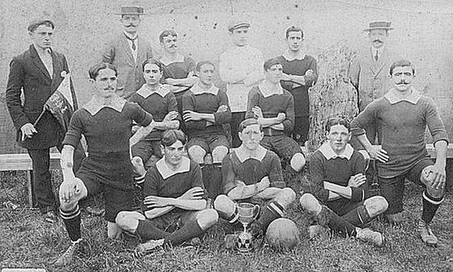 Independiente team of 1909 that won the Copa Bullrich of Second Division