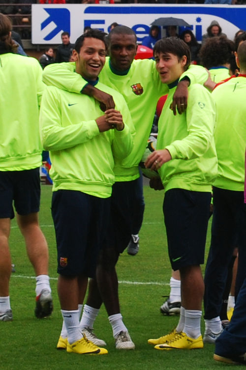 Bojan (right) in training in February 2010, with Jeffrén and Eric Abidal