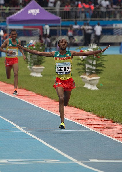 Plik:Jemal Yimer Mekkonen of Ethiopia at the 2018 African Championships.jpg