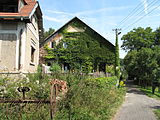 Čeština: Stavení v Křivé Vsi. Okres Praha-východ, Česká republika. English: House in Křivá Ves village, Prague-East District, Czech Republic.