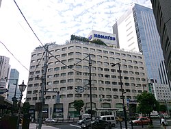 KOMATSU-Gebäude, 2017.jpg