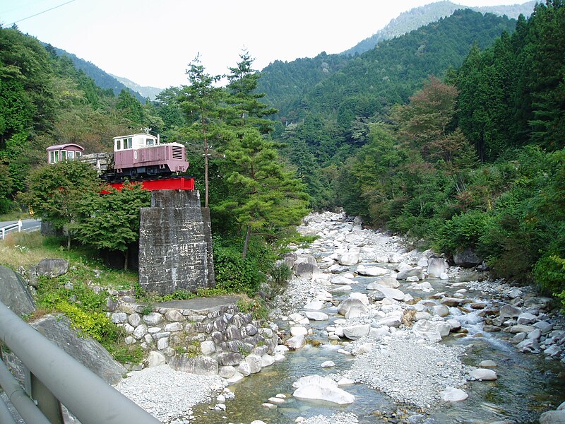 File:Kawaue River 1.jpg