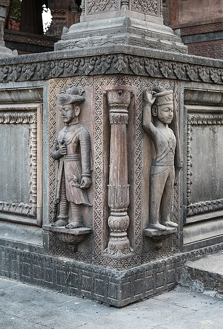 Sculptures on the Krishnapura Chhatri