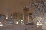 Thumbnail for File:Lebenswertes chemnitz winter roter turm galerieschnee nacht.jpg