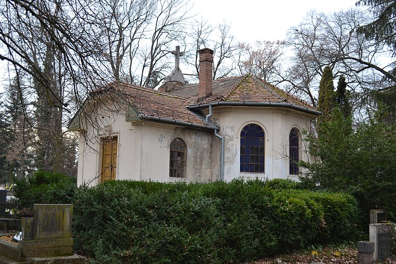 File:Lučenec - Old house of mourning.jpg