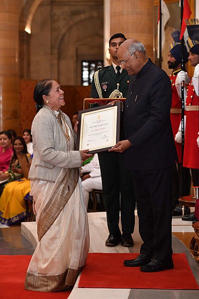 File:Madhuri Barthwal award.jpg