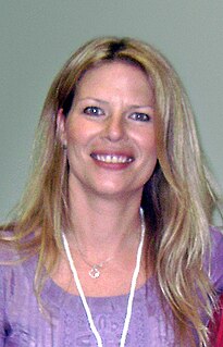 Mary Elizabeth McGlynn American voice actress and director