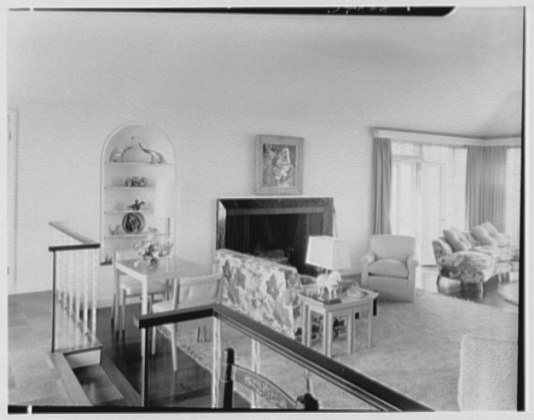 File:Mr. and Mrs. Lawrence W. Miller, residence in Nantucket, Massachusetts. LOC gsc.5a19869.tif