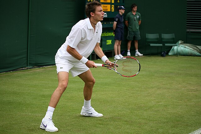 Image: Nicolas Mahut at the 2009 Wimbledon Championships 01