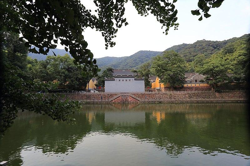 File:Ningbo Tiantong Si 2013.07.28 16-17-31.jpg