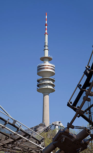 File:Olympiaturm, Múnich, Alemania 2012-04-28, DD 25.JPG