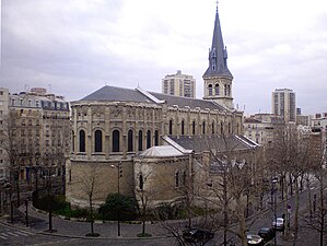 同教会背部 (Place Jeanne d'Arc et Notre-Dame-de-la-Gare)