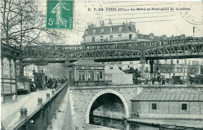 File:PARIS 19 - Le Métro au Rond-Point de la Villette -Kiosque CGO-.JPG