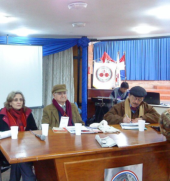 File:PY-Foro Social de las Americas 2010 Ananias Maidana, general secretary PCP (centre).jpg