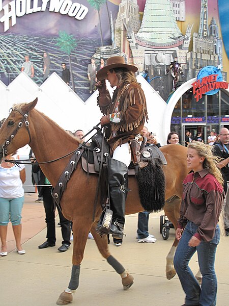 File:Parade in Disney Village 4.jpg