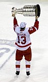 Pawel Dazjuk (Detroit Red Wings) mit dem Stanley-Cup 2008