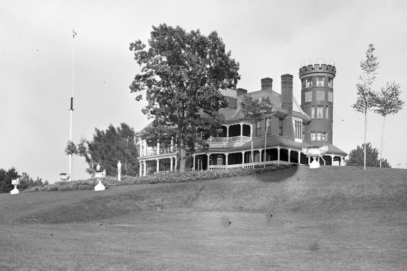 File:Pecousic Villa, Home of Everett H. Barney, Forest Park, Springfield, Massachusetts (cropped).jpg