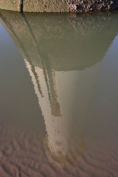 File:Perch Rock Lighthouse 11.jpg