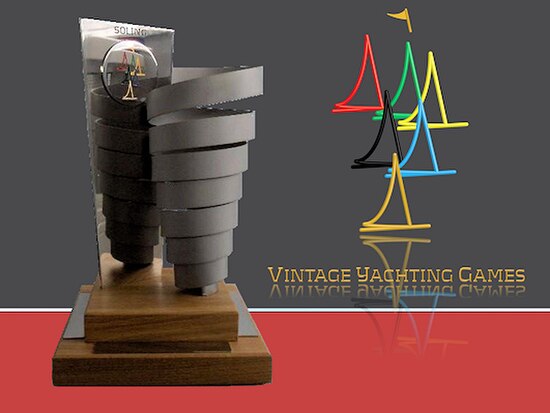 Perpetual trophy of the Vintage Yachting Games (one trophy per event). On the base the winners of the Vintages are engraved. On the backplane the Olym