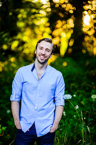 <span class="mw-page-title-main">Peter Hollens</span> American singer
